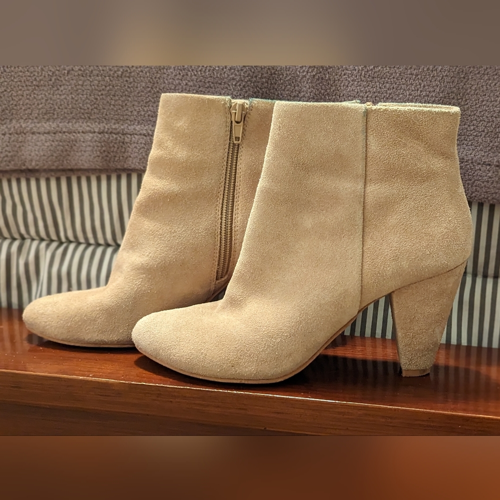 EUC Lucky Brand Booties